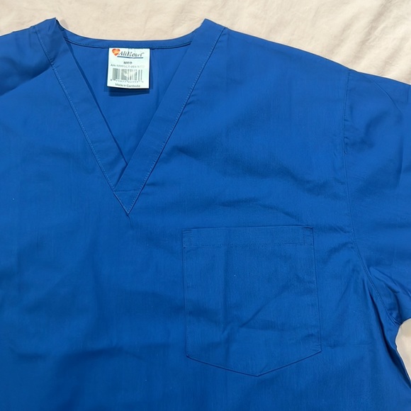 AllHeart V-Neck Top & Drawstring Pant Scrub Set - Picture 4 of 11